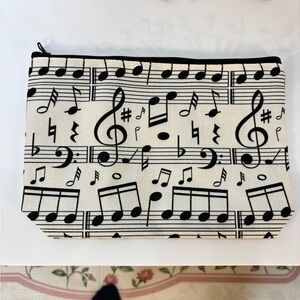 Musical Note Print Pouch